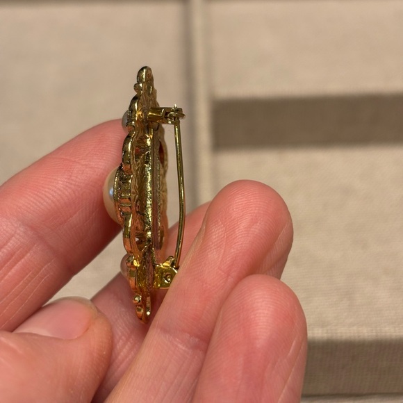 Vintage Gold Tone Faux Pearl Brooch - Victorian Revival Filigree Pin - Picture 5 of 11